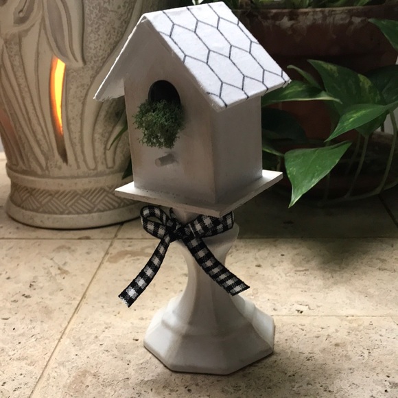 Farmhouse Birdhouse Hand Made - Picture 3 of 5